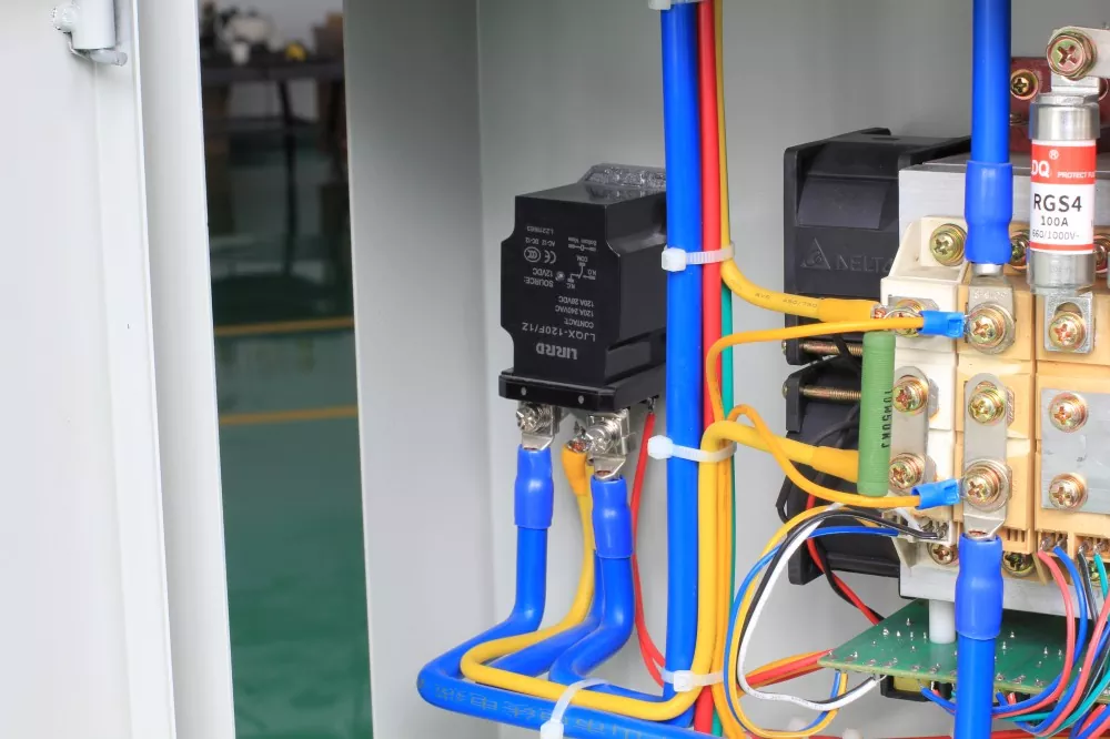 3 Phase 200KVA SCR Static AVR